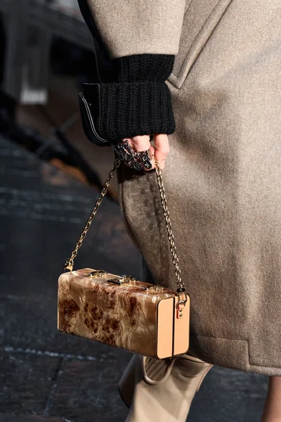 Look 84
